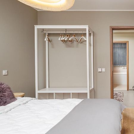 Cosmopolit Booking Brasov Exterior photo