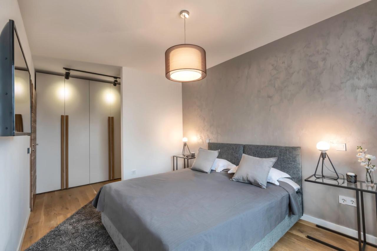 Cosmopolit Booking Brasov Exterior photo