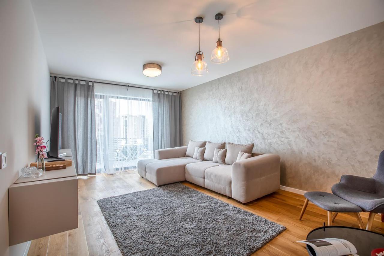 Cosmopolit Booking Brasov Exterior photo