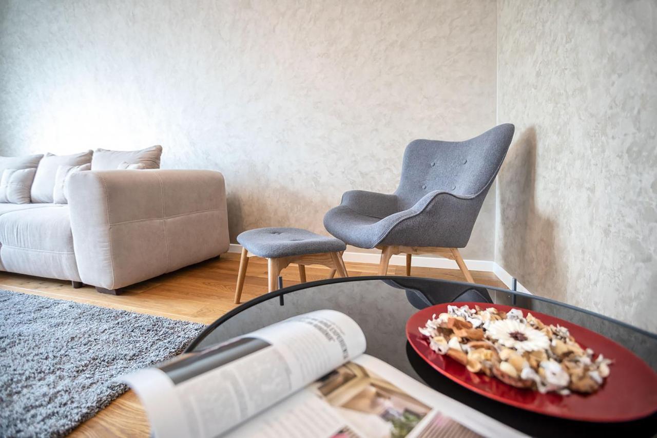 Cosmopolit Booking Brasov Exterior photo
